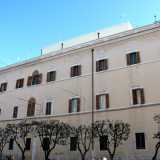 Si tratta della sede del Tribunale militare, un edificio che ospita le reliquie di Santa Colomba di Sens. Nato come convento nel 1745, fu il primo edificio di Bari a nascere al di fuori delle mura della citt� vecchia